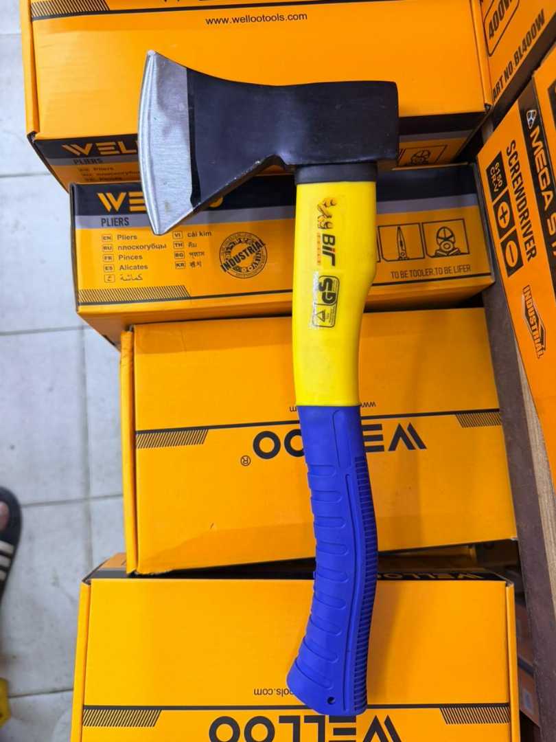 BIR, Cutting Axe, Axe, Hand Tools, Wood Cutting, Gardening Tools, Camping Equipment, Fiberglass Handle, Heavy Duty Tools, Construction Tools, Forestry Tools, 1KG Axe, 14 Inch Axe, Outdoor Tools.